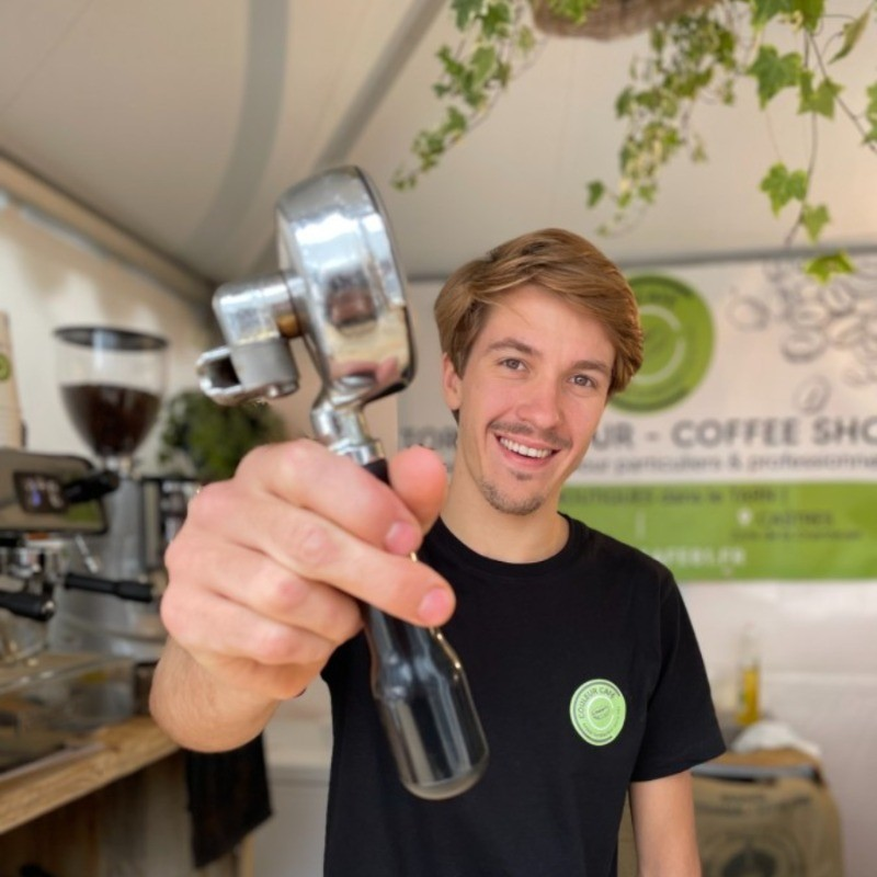 Bastien, Couleur Café